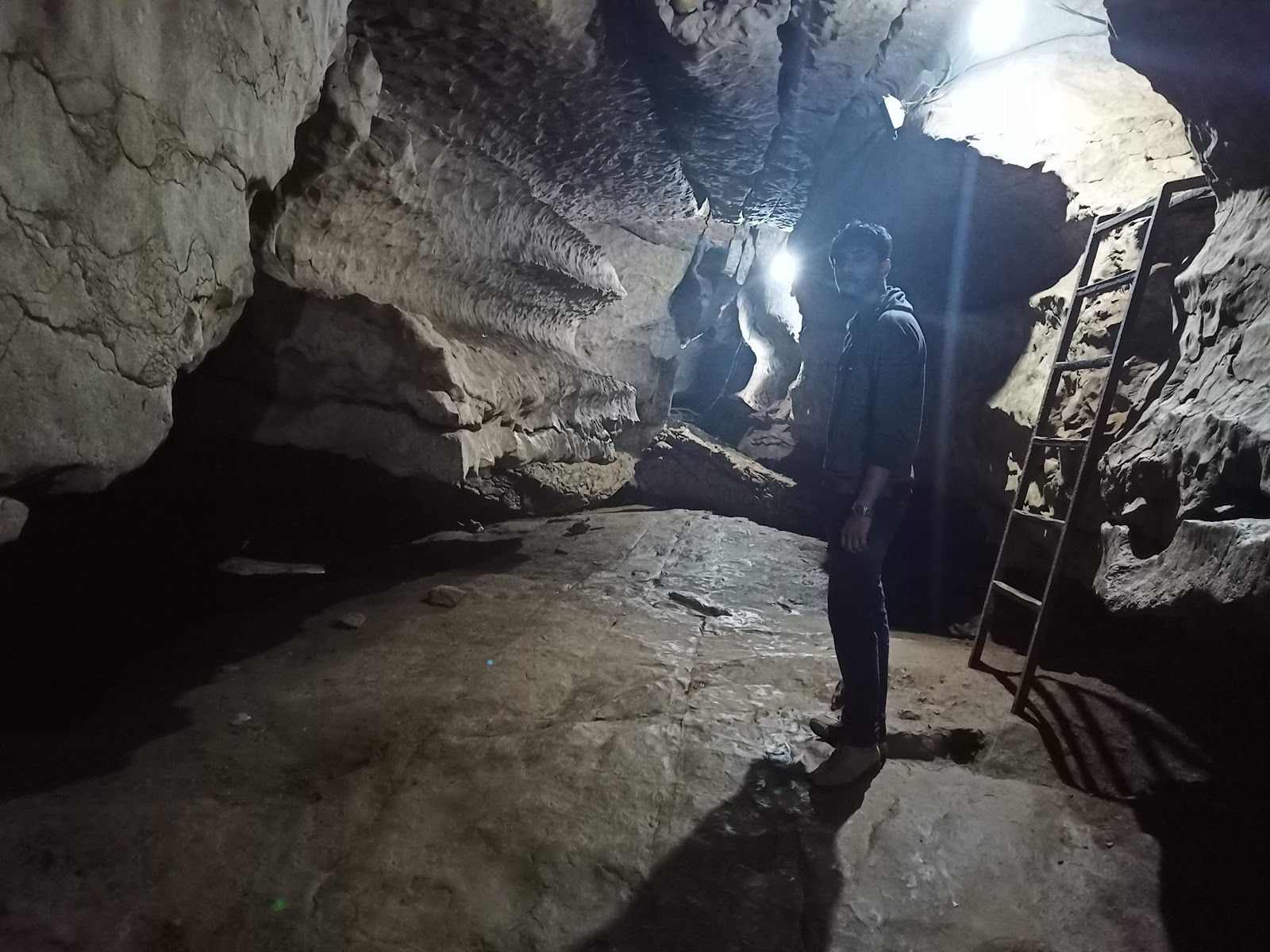 Arwah-Lumshynna Cave Viewpoint - Attractions in Meghalaya, India