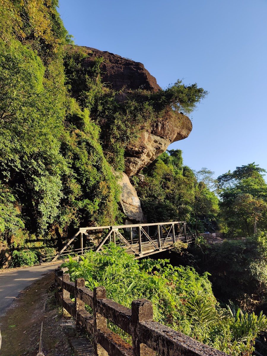 Borhill Falls - Attractions in Meghalaya, Image 4 of 4