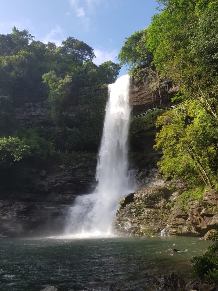 Byrdaw Falls - Waterfalls in Meghalaya, India