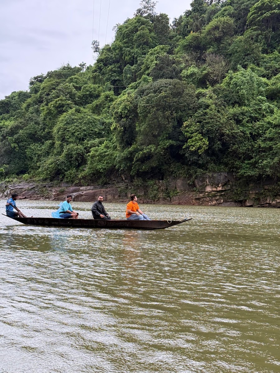 Dawki Best Boating Point - Viewpoints in Meghalaya, Image 4 of 4