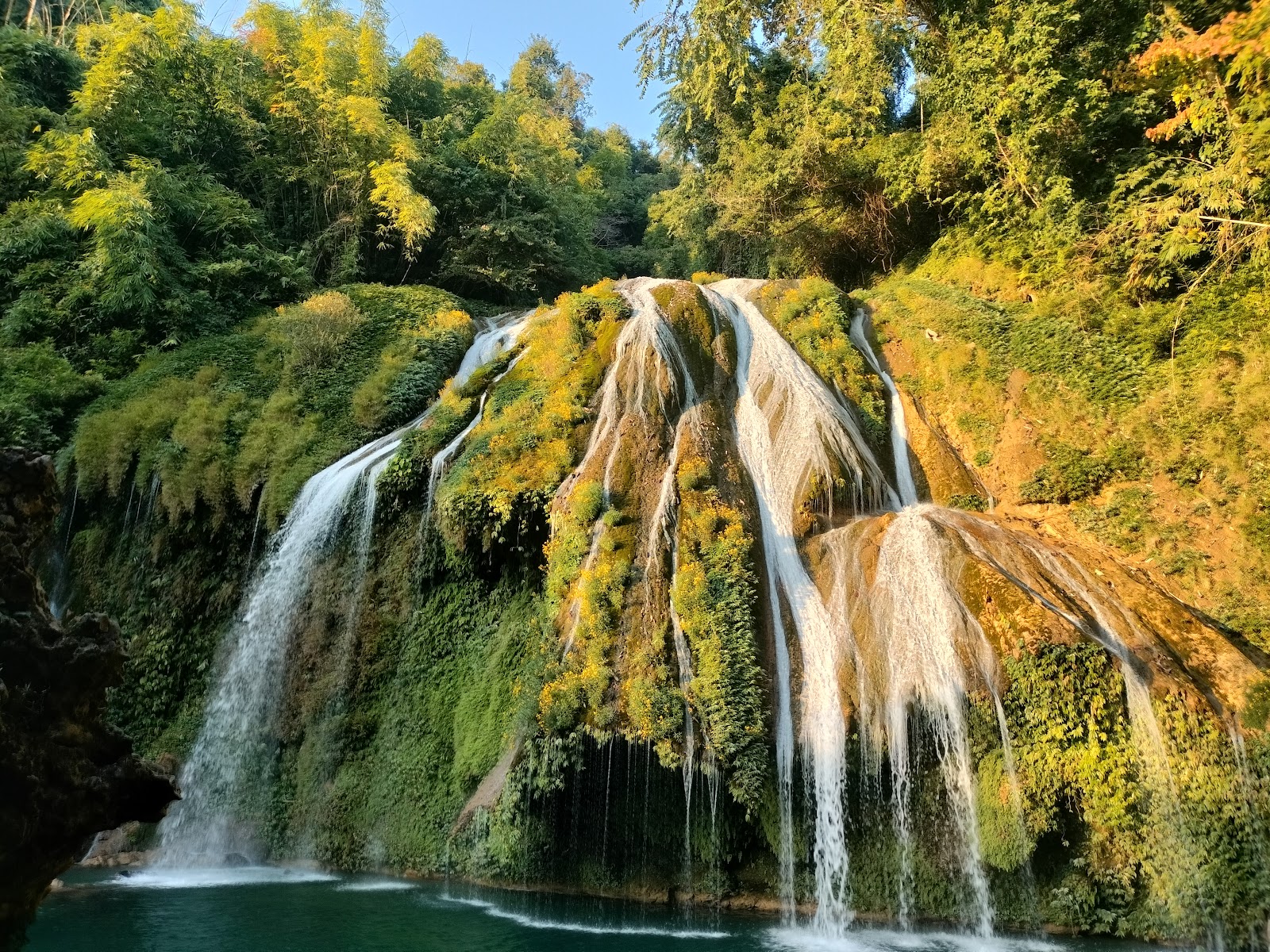 Khaddum Pieltleng Falls - Attractions in Meghalaya, India