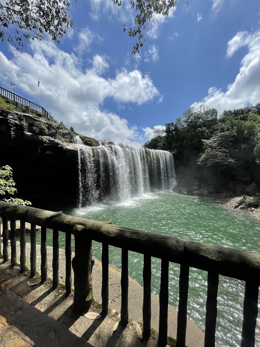 Krang Suri Waterfall - Attractions in Meghalaya, Image 2 of 4