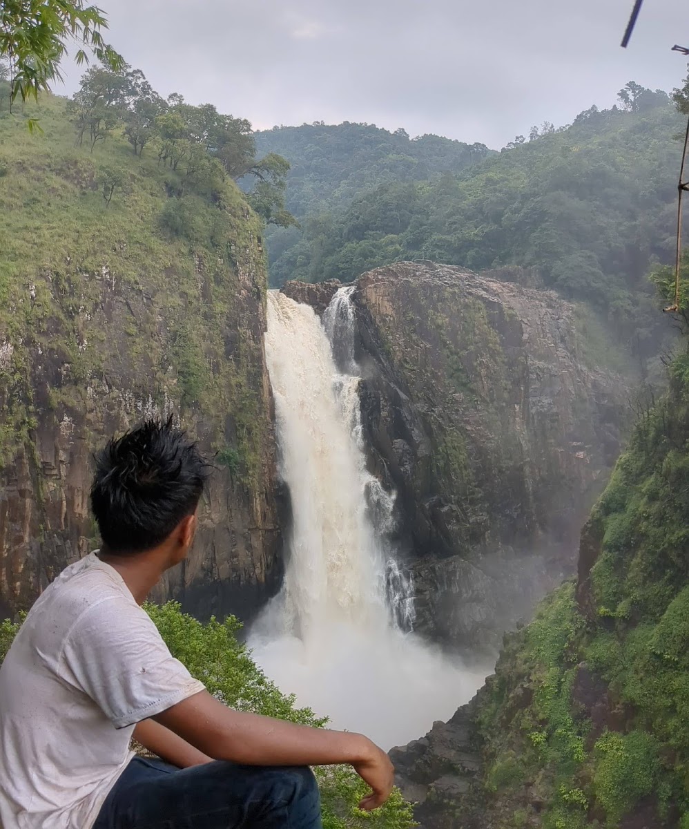 Kshaid Langshiang Waterfalls - Attractions in Meghalaya, Image 2 of 4