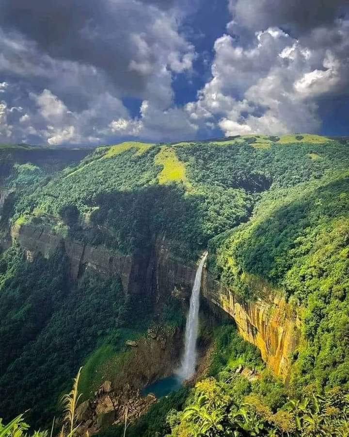 Kshaid Langshiang Waterfalls - Attractions in Meghalaya, Image 4 of 4