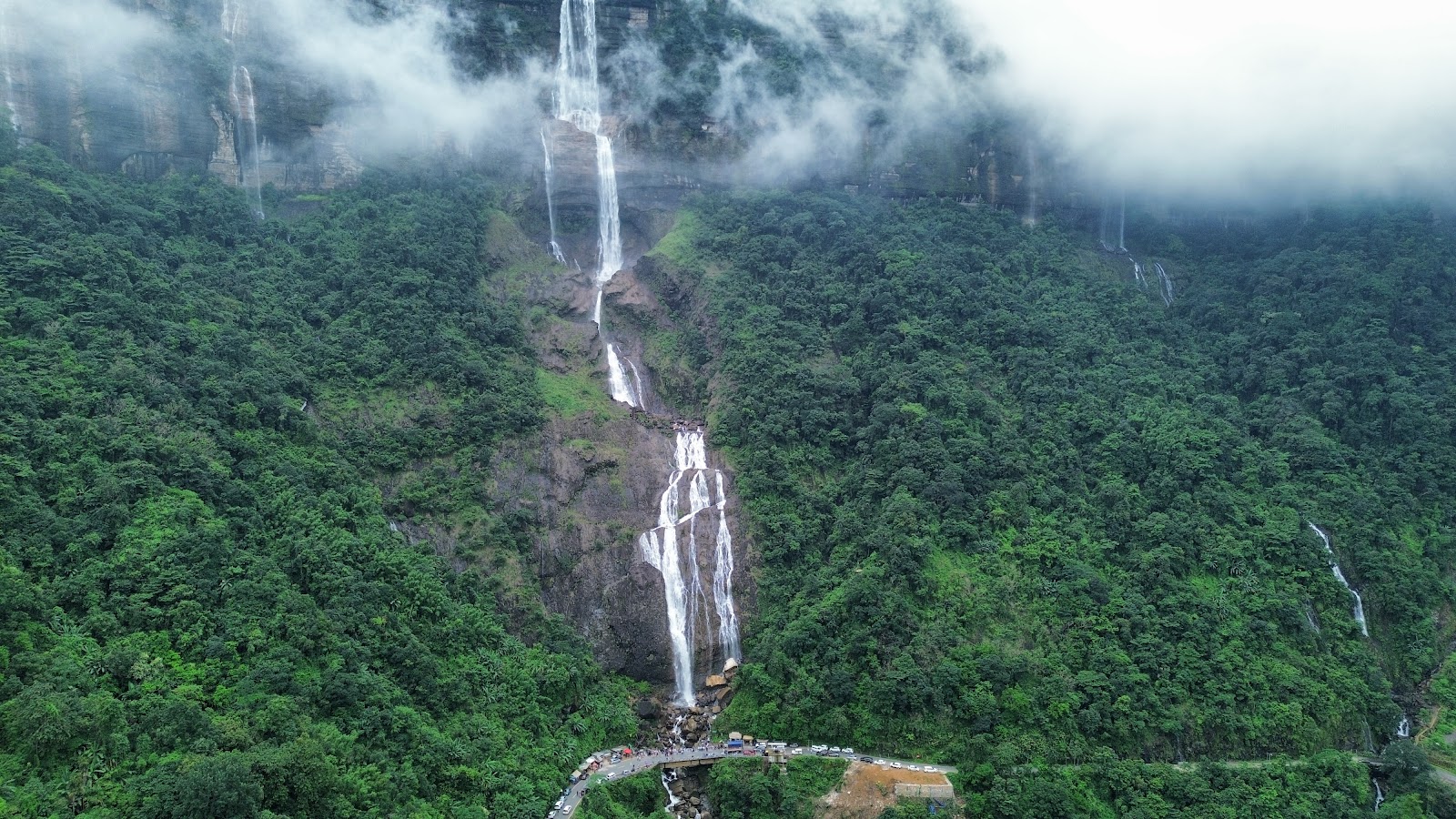 Kynrem Falls - Attractions in Meghalaya, Image 2 of 4
