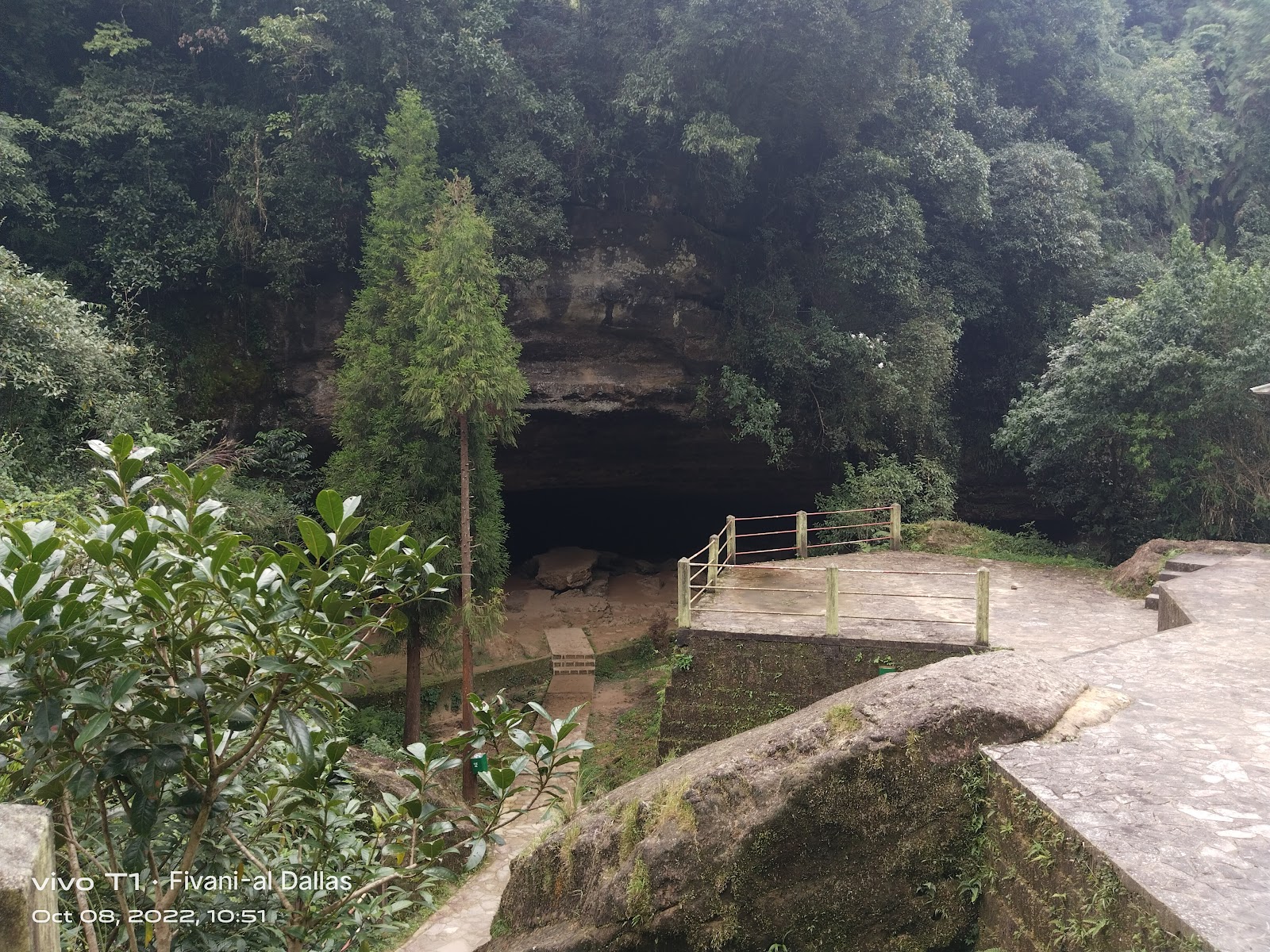 Mawjymbuin Cave - Caves in Meghalaya, Image 2 of 4