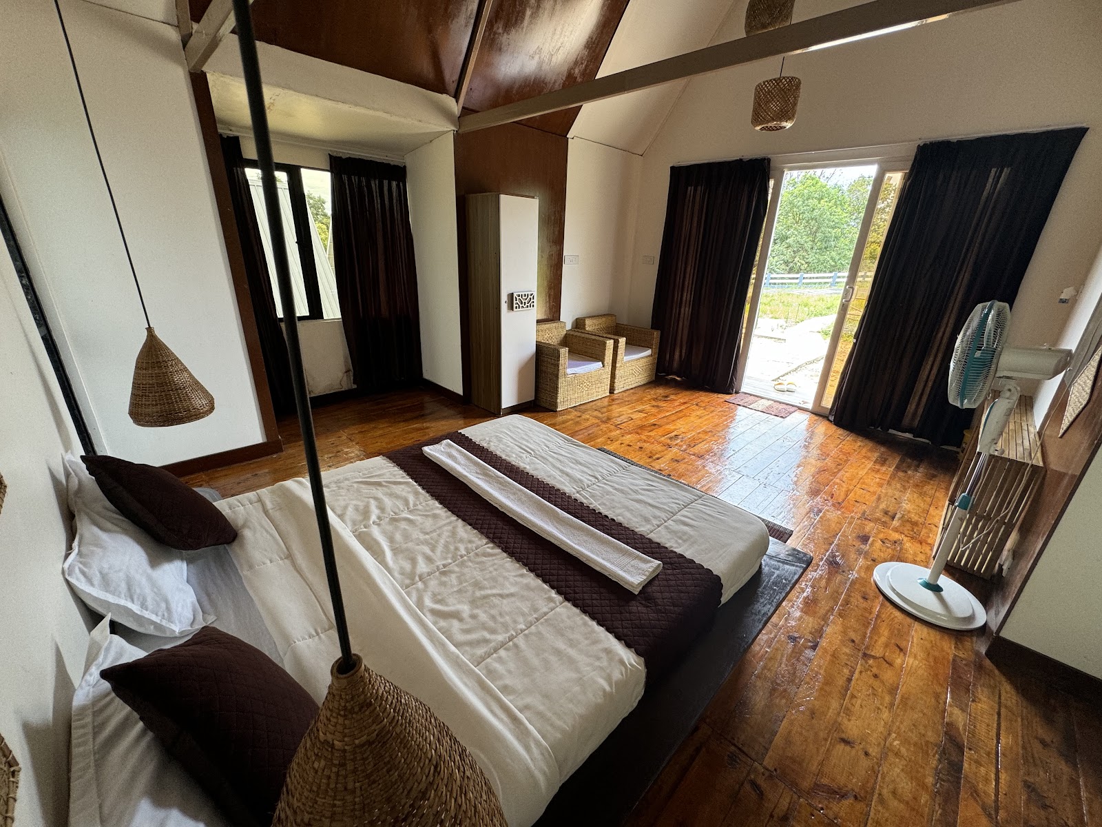 Mawlyngbna Traveller's Nest - Viewpoints in Meghalaya, Image 2 of 4