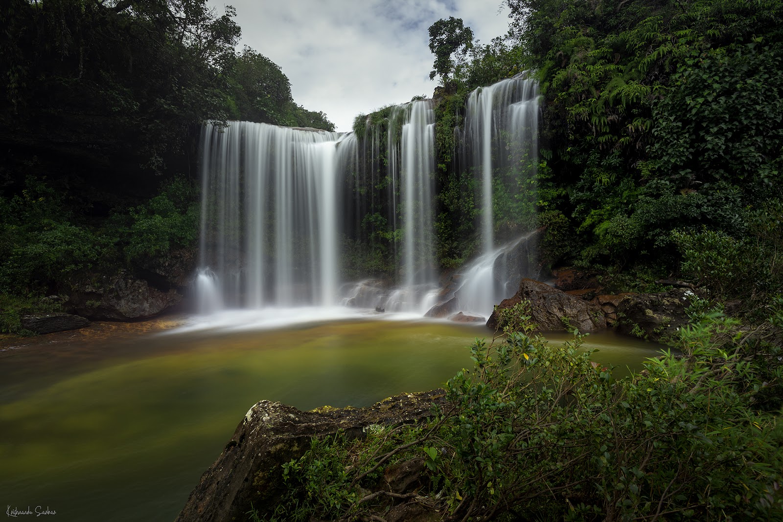 Mawsawdong Falls - Attractions in Meghalaya, Image 2 of 4