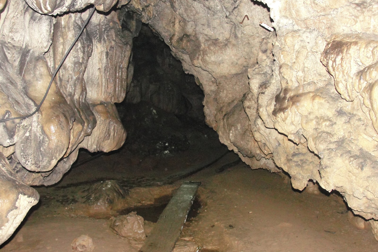 Mawsmai Cave - Attractions in Meghalaya, Image 3 of 4