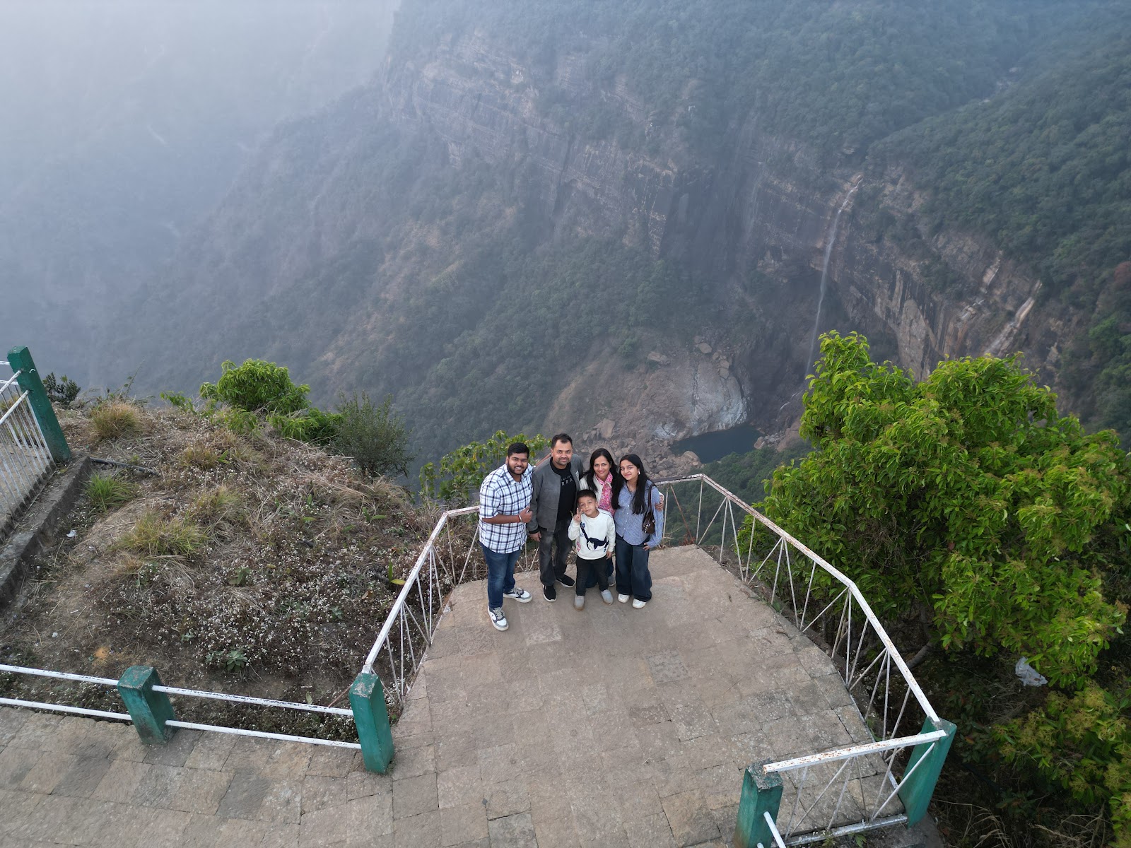 Nohkalikai Falls - Waterfalls in Meghalaya, Image 3 of 4