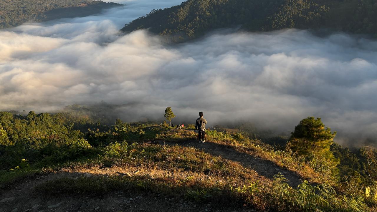 Nongjrong Viewpoint Parking - Viewpoints in Meghalaya, Image 2 of 4