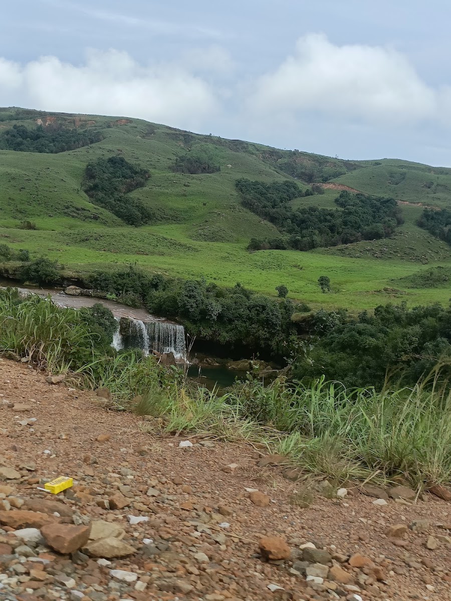 Prut Waterfall - Attractions in Meghalaya, Image 3 of 4