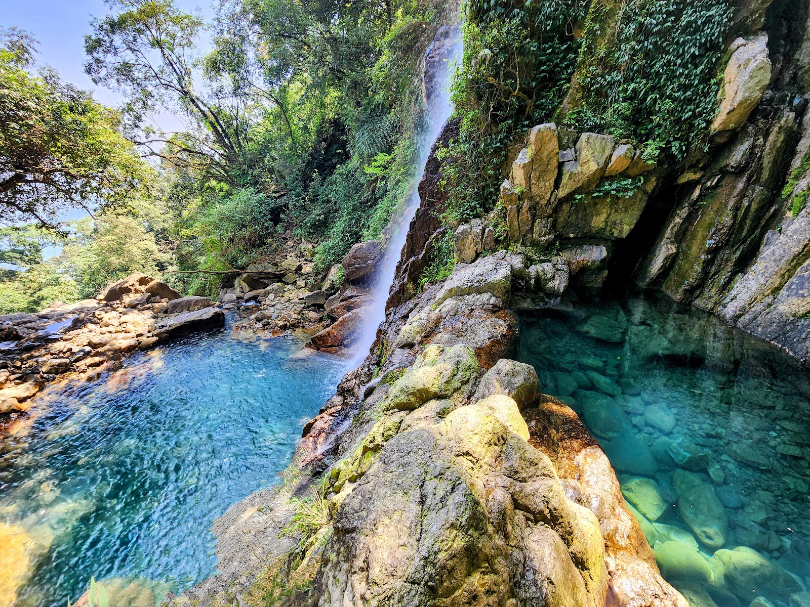 Pung lyer falls - Attractions in Meghalaya, Image 2 of 4