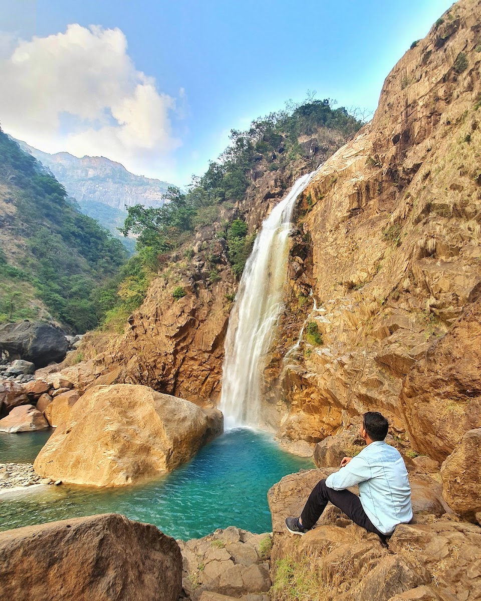Rainbow Falls - Attractions in Meghalaya, India