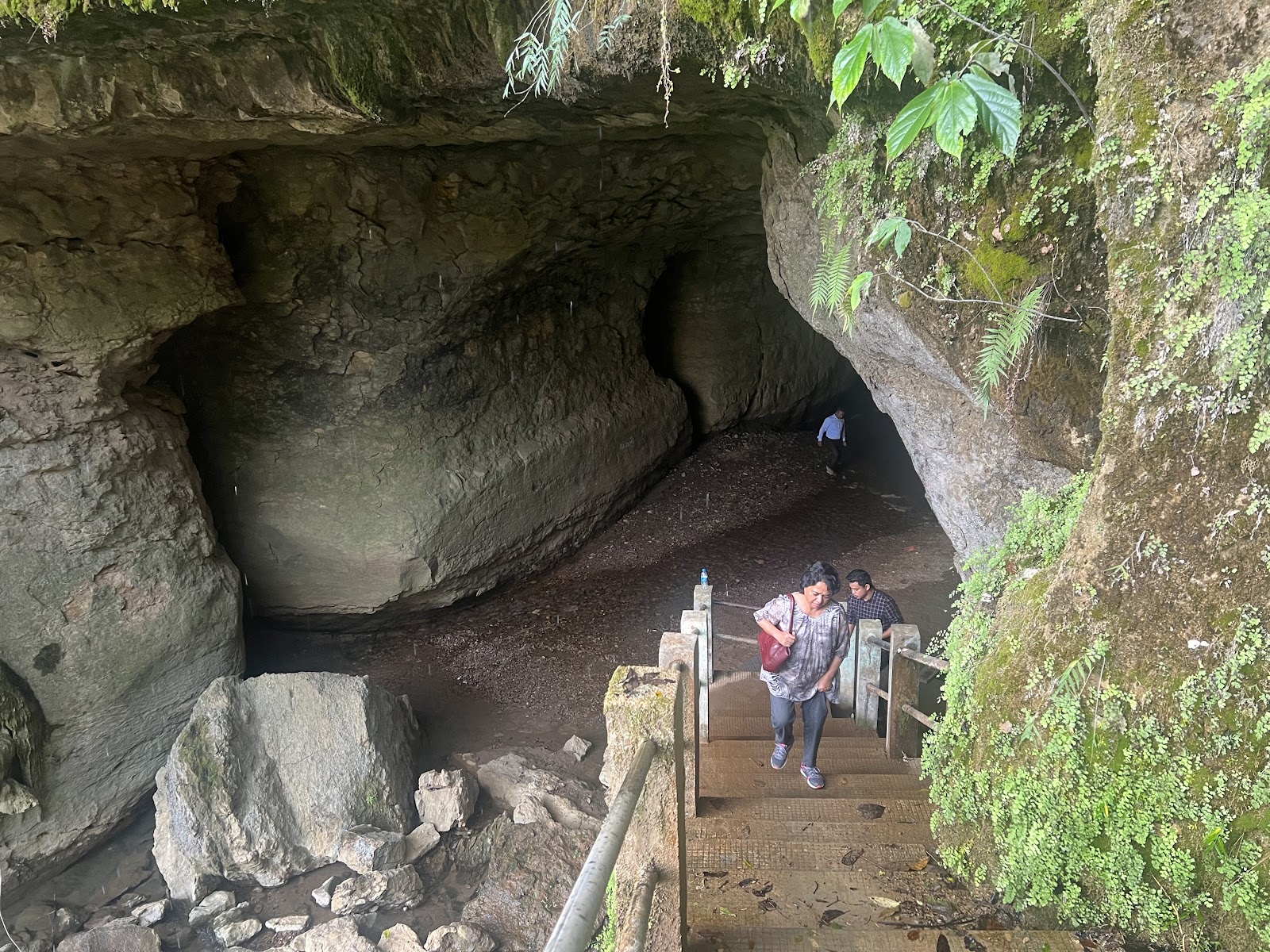 Siju caves - Attractions in Meghalaya, Image 2 of 4