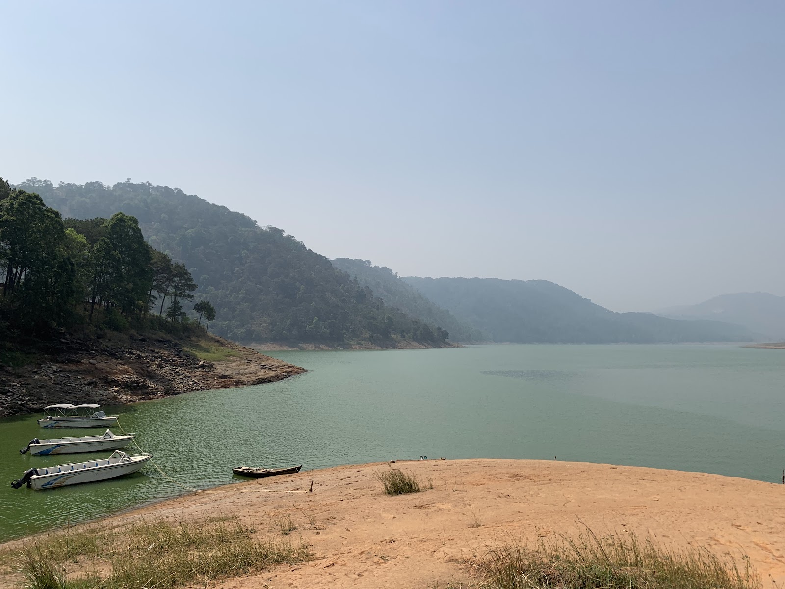 Umiam Lake - Attractions in Meghalaya, Image 2 of 4
