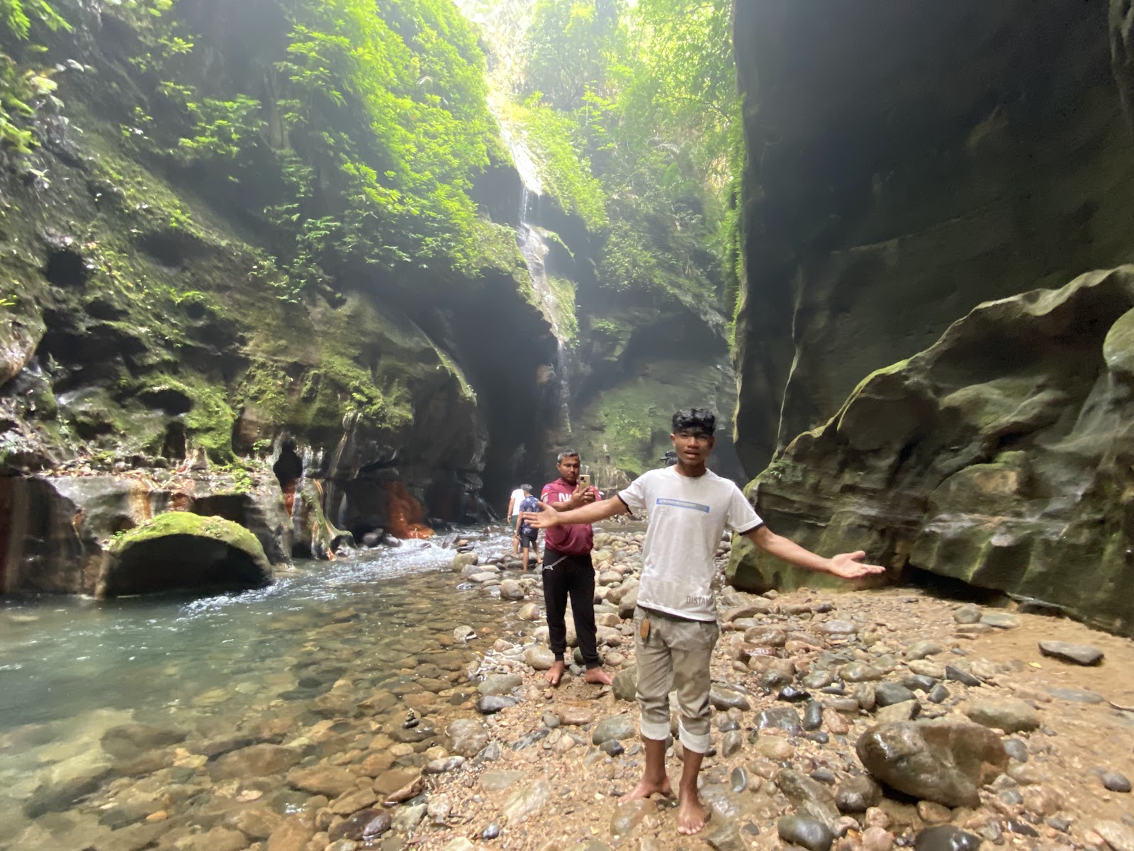 Wari Chora - Attractions in Meghalaya, Image 2 of 4