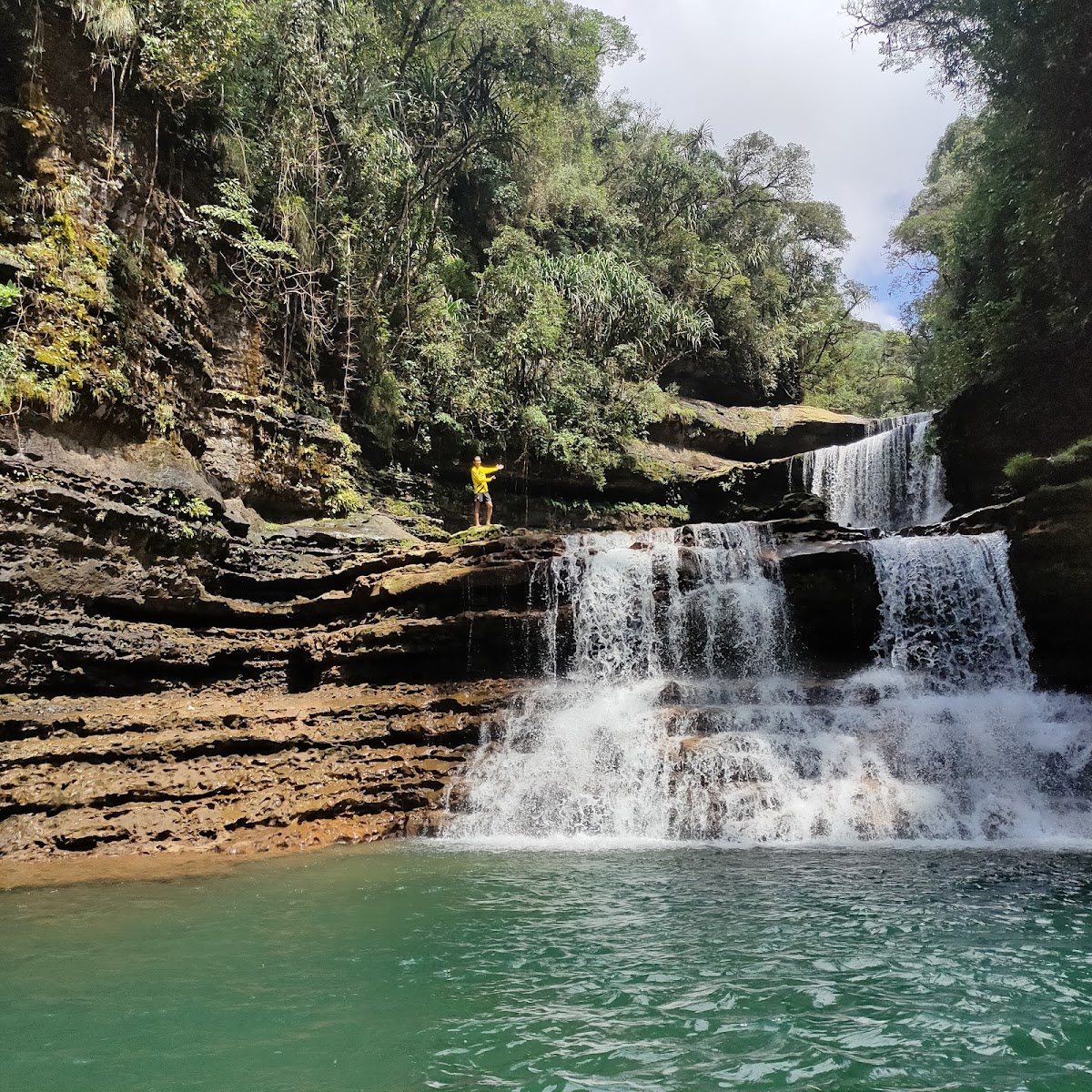 Wei Sawdong Falls - Attractions in Meghalaya, Image 2 of 4