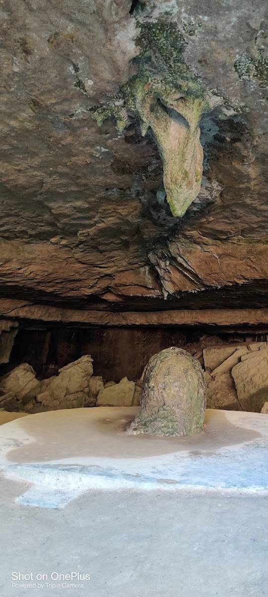 Mawjymbuin Cave, Māwsynrām, Meghalaya