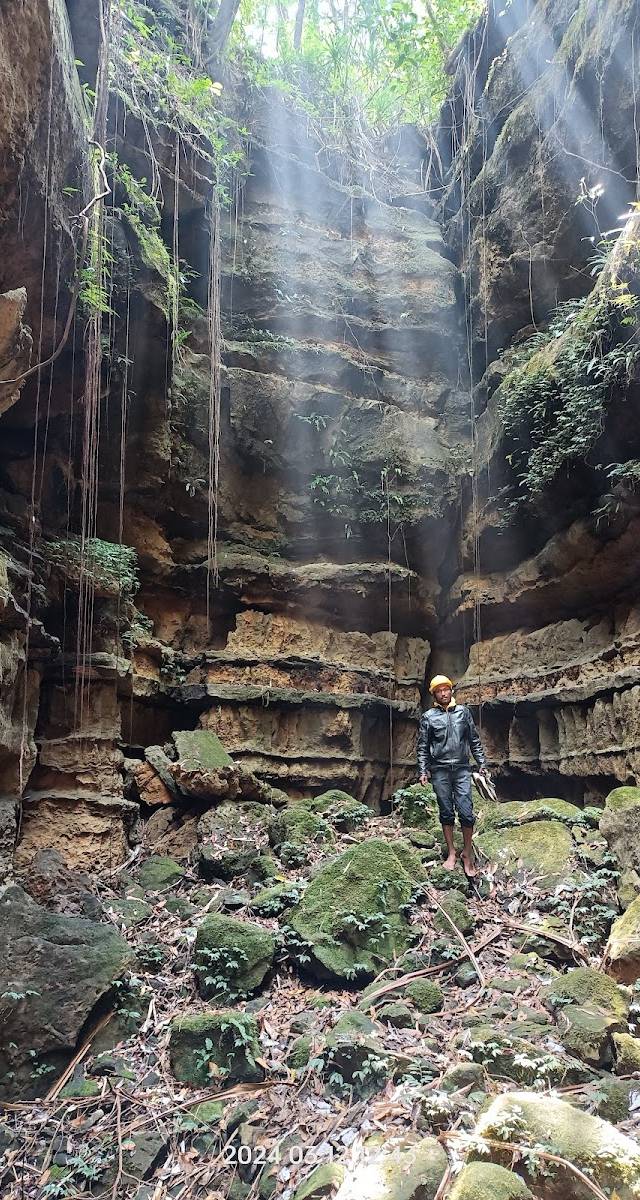 Mawtynhiang Cave, Nongnah, Meghalaya